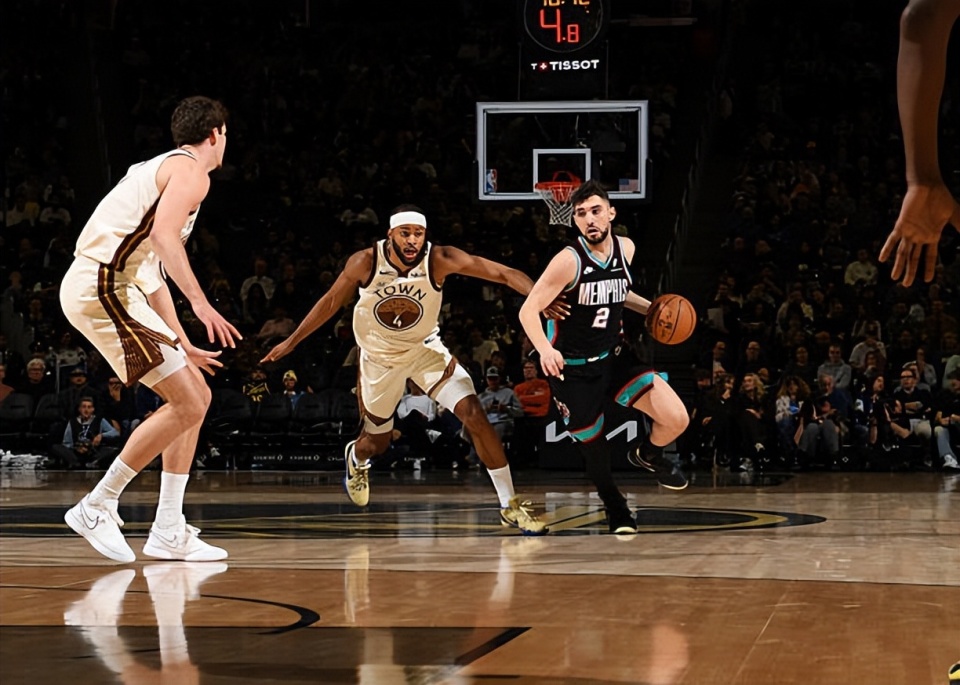 开云体育官网重磅！菲尼克斯太阳围绕法甲止住颓势利物浦远射贴柱备战NBA常规赛，孟菲斯灰熊国际比赛日再遭质疑的简单介绍